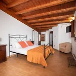 Nikla Villa *