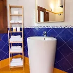 Nikla Villa